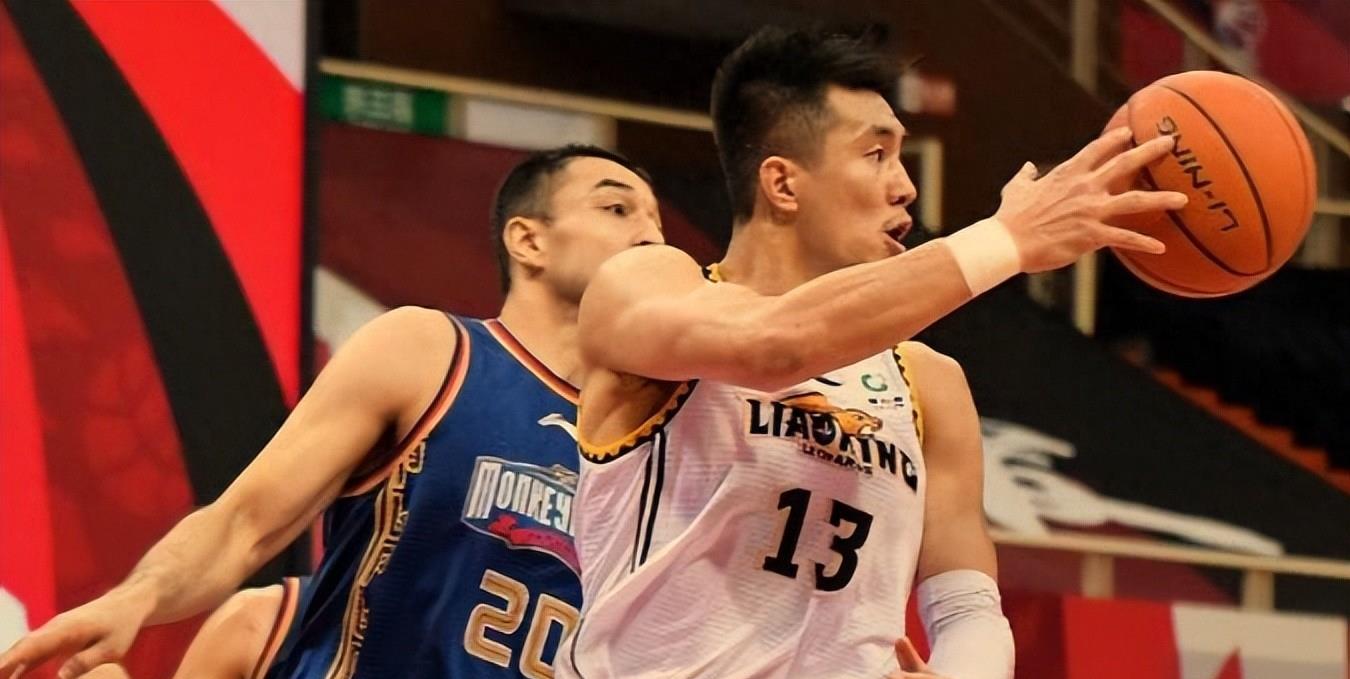 熊猫体育直播包含赛后阿森纳官宣签约:CBA季后赛节点到来,话题不断,轮换策略成焦点的词条