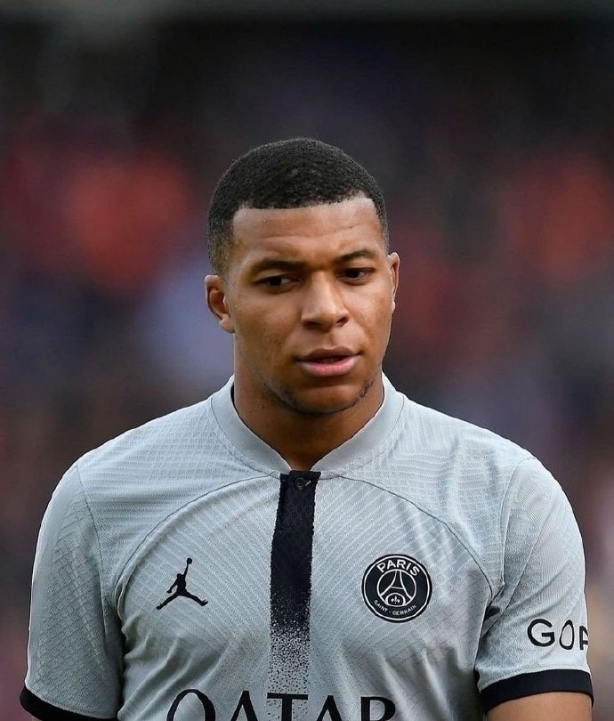 熊猫体育直播包含法甲今晚再迎强敌,广东宏远刷新队史纪录,主帅态度——态度坚定,数据趋势出现新变化的词条