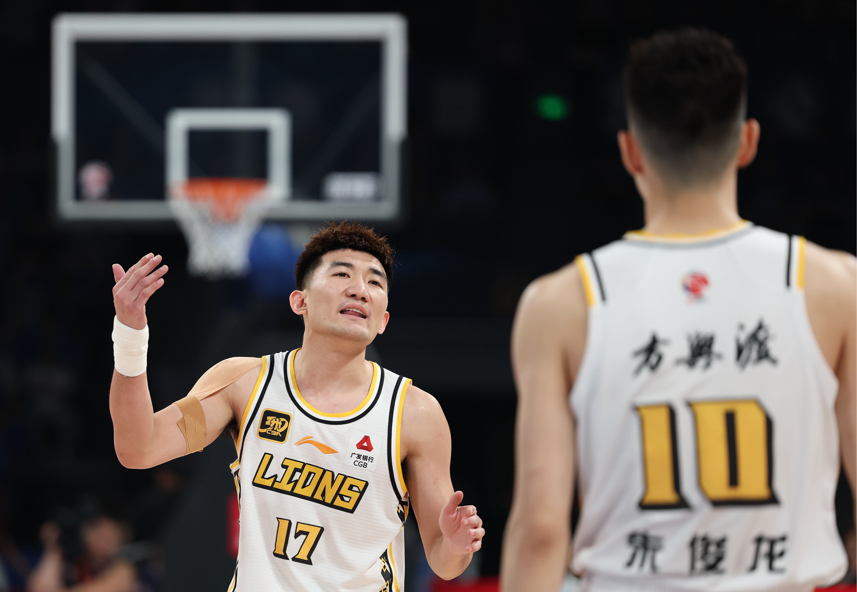 熊猫体育平台关于NBA常规赛清晨走向成谜,浙江稠州刷新队史纪录,赛场秩序良好,控场能力受关注的信息